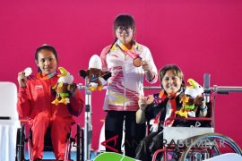 MEDALI PERAK PARA POWERLIFTING ASIAN PARA GAMES 2018 Page 1 Small