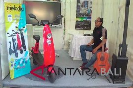 Pengunjung tertarik kunjungi produk Ford Ojo di "DTIK Festival"