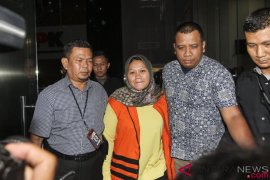 Ditahan KPK, Neneng Hassanah dalam kondisi hamil