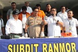 Ditemukan bekas tembakan di ruang F-Demokrat DPR