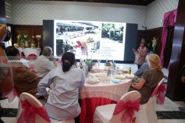 Risma Persilahkan Pengelolaan Sampah di Surabaya Jadi Percontohan KLHK