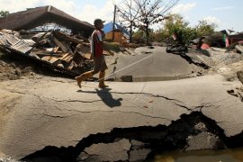 Situasi pascagempa di Palu Selatan Page 1 Small