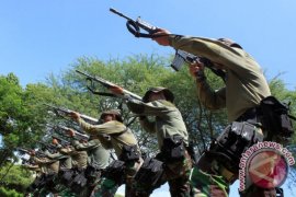 Perwira Lanud Supadio tingkatkan kemahiran menempak