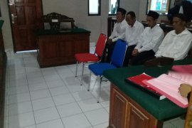 Empat pengedar uang palsu divonis ringan
