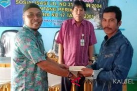 Pokmaswas Pantai Ulin HSS dihadiahi Rp3 juta tangkap penyetrum ikan