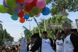 Jalan Sehat Santri Sarungan