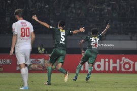 Fandry Imbiri Persembahkan Gol untuk Korban Insiden Viaduk Pahlawan