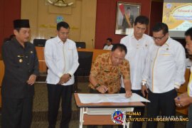 Bupati Sijunjung tingkatkan kompetensi guru PAUD, Diklatkan ke UNP