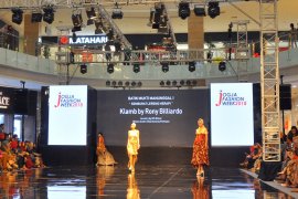 Wabup: batik Sleman menarik pengunjung JFW 2018