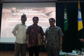 Kuliah Politik Pertanian di IPB "Pembangunan pertanian RI masih setengah hati"