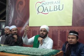 Implementasikan Syariat Islam dengan kasih sayang