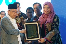 AQUA raih Halal Award - Halal Top Brand 2018 dari LPPOM MUI