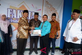 Hidayat Nur Wahid uji murid SD soal UUD 1945