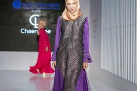 Tenun Sambas tampil di Jakarta Fashion Trend 2019