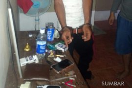 Polisi tangkap pemakai sabu di Sioban