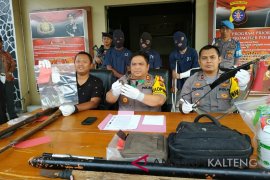 Polres Kotim gulung komplotan pencuri sarang walet bersenjata api