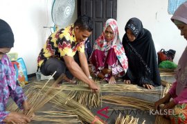 Desa Gandeng LPK Semitra Gelar Pelatihan