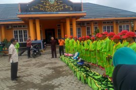 Sekda Batanghari lepas atlet arung jeram Porprov