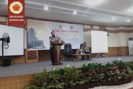 Rektor:  generasi muda harus pahami pentingnya Mahkamah Konstitusi