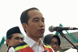 President acknowledges improved communication among economic actors