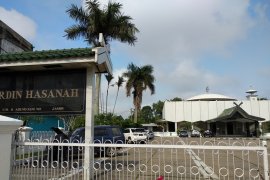 Jenazah Zulkifli Nurdin  disholatkan di Masjid Nurdin Hasanah