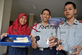 Inovasi Briket dari limbah salak dan ampas tebu Page 2 Small