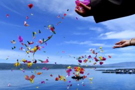 Tabur bunga bagi korban Lion Air dilaksanakan Selasa