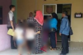 Orang tua  bocah korban pencabulan lapor ke polisi