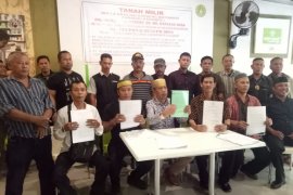 hotel claro-telkom makassar terancam dikosongkan
