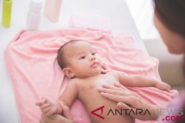Berikut cara menjaga higienitas pada kulit bayi