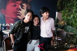 Konser  LANY akan dibuka denga tampilan band Iqbaal Ramadhan