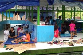 Pemkab Asmat berikan bantuan kepada korban kebakaran Pasar Dolog