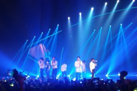 Boy Group GOT7  rilis album "Present You &amp;Me"