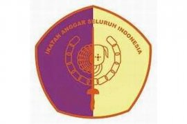 Atlet anggar Singkawang raih dua medali di Kejurnas