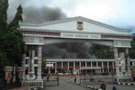 Gedung Sasana Krida Kantor Gubernur Papua terbakar