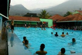 Fasilitas wisata Cipanas Indah Garut mulai dibangun