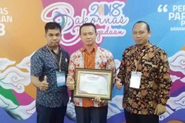 Pemkab Bangka terima penghargaan komitmen penerapan standart LPSE