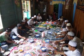 "Mauludan Rasul" kegiatan sakral tingkatkan silaturahmi