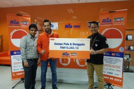 Ria Money Transfer salurkan bantuan gempa Palu-Donggala