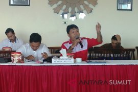 KPU-Bawaslu diminta tertibkan APK melanggar aturan