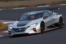 Leaf Nismo RC, mobil balap listrik dari Nissan
