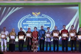 Ombudsman Perwakilan Kalbar raih penghargaan keterbukaan informasi publik