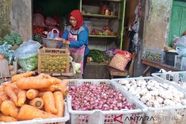 Harga sembako di Solo stabil, kecuali telur