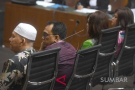 SIDANG PERDANA SUAP DPRD SUMUT Page 1 Small