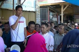 Di hadapan pedagang, Sandiaga janji segera revitalisasi pasar Wonosobo
