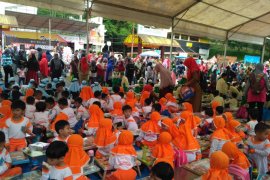 Lomba melukis dan mewarnai meriahkan festival sastra di Payakumbuh