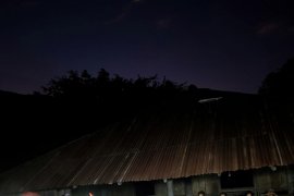 Lampu surya terangi desa Gulita di Pulau Sumba