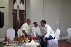President again meets with the donor of aircraft RI-001 in Aceh