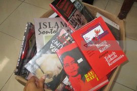 Sekitar 160 Buku Diduga Berisi Ajaran Komunis Diamankan di Kabupaten Kediri