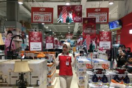 Produk Natal dan liburan terlengkap di ACE PIM